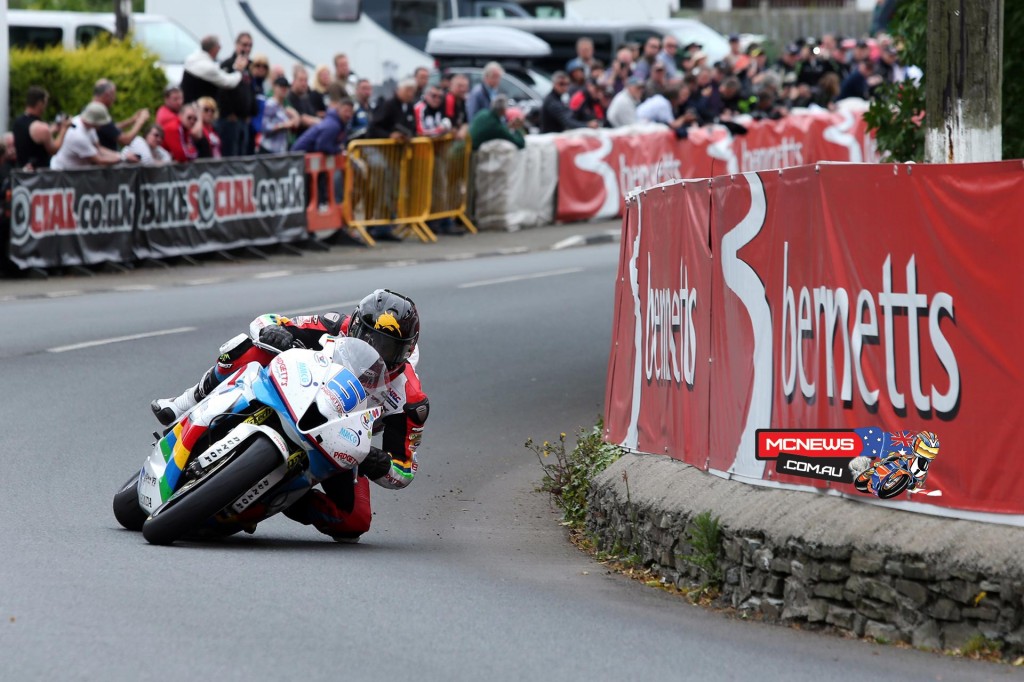 Bruce Anstey will ride a Valvoline Racing by Padgetts Honda