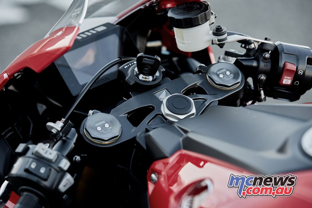 Showa 43mm BPF inverted telescopic forks