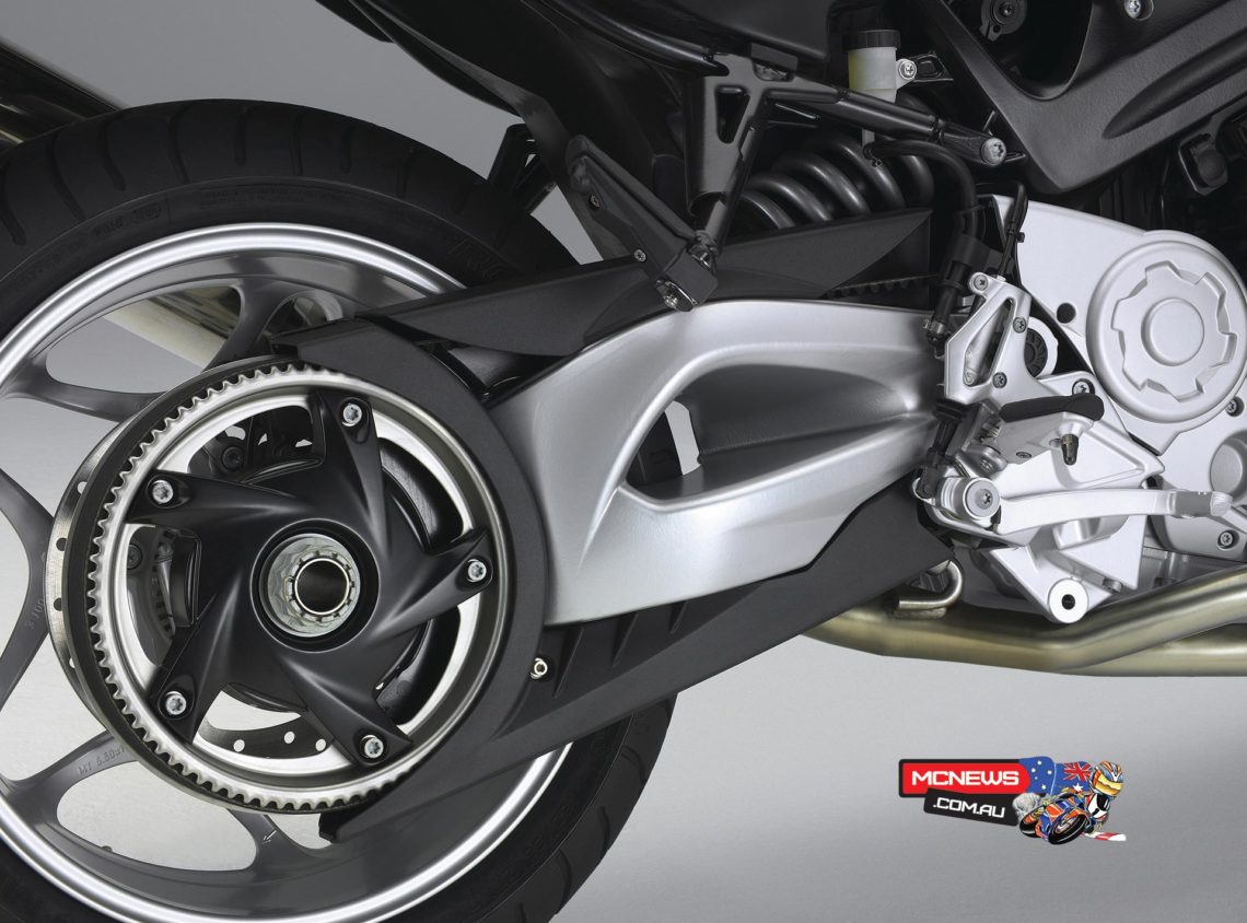 BMW F 800 S / ST Review