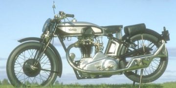 Could this be the only replica of Stanley Woods’ 1927 Isle Of Man Senior TT winning OHC Norton in Australia ?