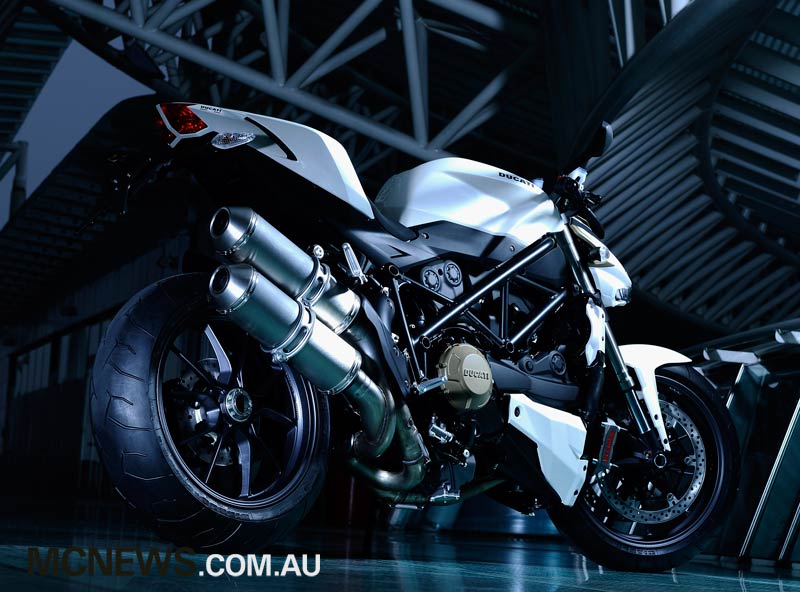 Ducati_Streetfighter_White_800p