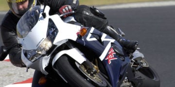 2002 Honda CBR954RR Fireblade Review