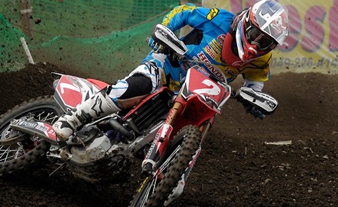 Makoto Ogata has ended championship leader Akira Narita’s win streak when he took out the 450 class win at round three of the MFJ Motocross Championships held at Hiroshima last weeken