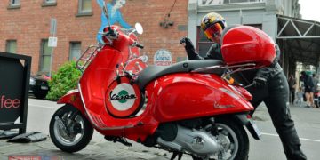 Vespa Primavera and Trev being a plonker