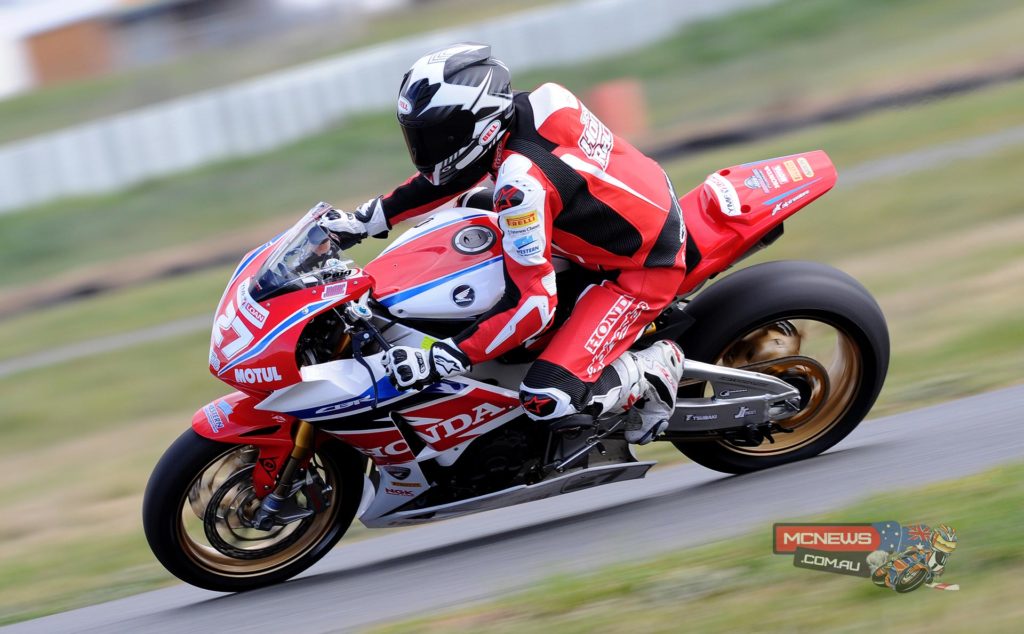 Jamie Stauffer claims Saturday ASC FX spoils at Wakefield Park