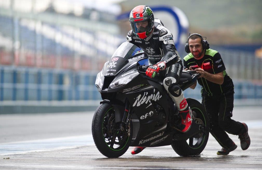 2013 World Superbike champion Tom Sykes was second quickest (Kawasaki Racing Team , 1:40.853)