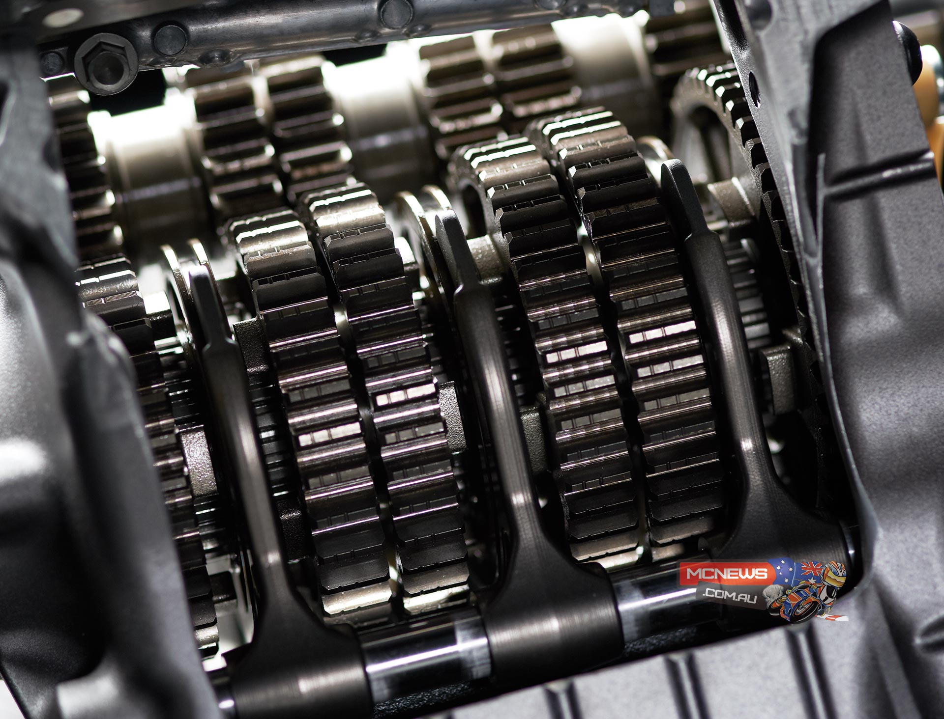 Kawasaki Ninja H2 in Full Detail MCNews