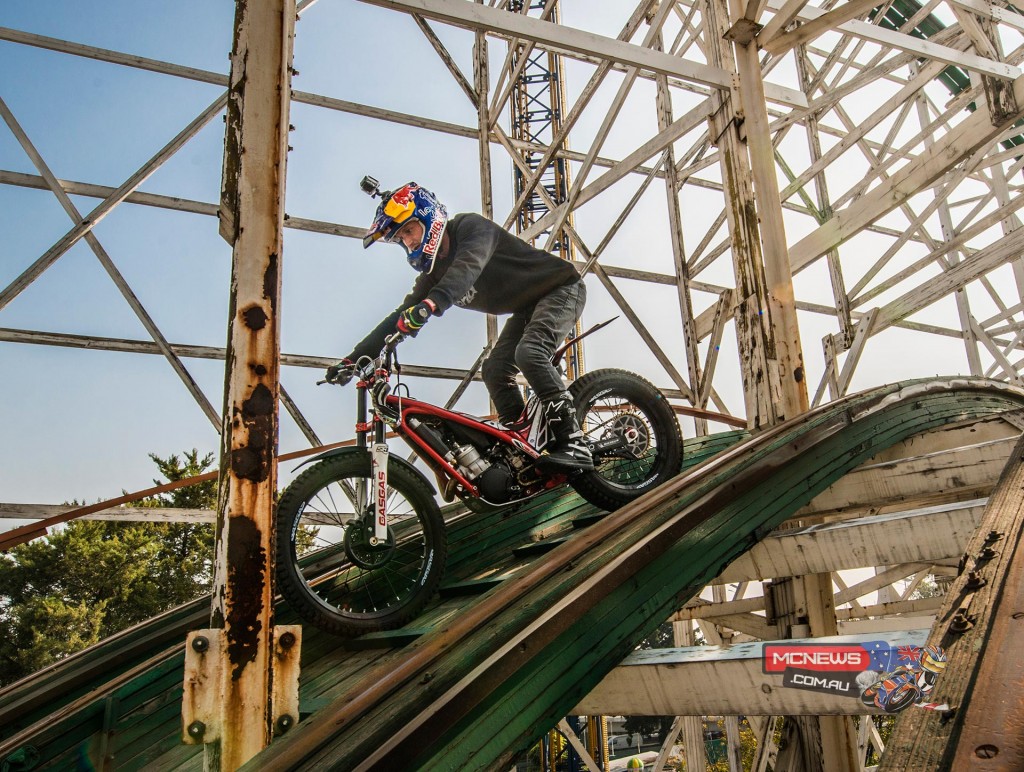 Julien Dupont rode a roller coaster on a trial bike: La Feria de Chapultepec, Mexico City