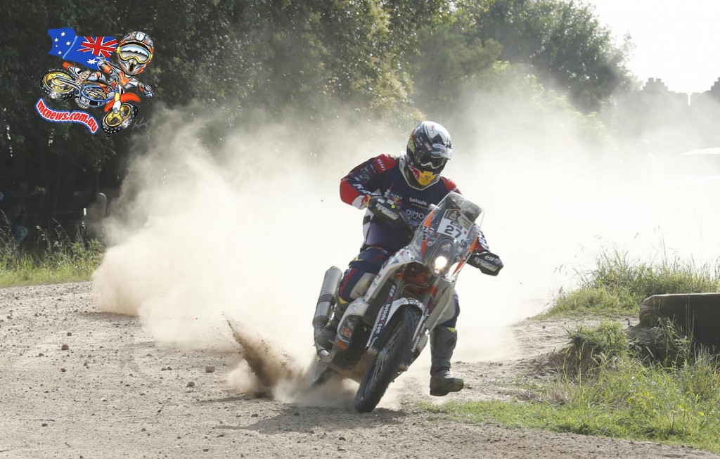 Matthias Walkner, a former MX3 World Motocross Champion, new to rally-raid and the first Austrian to ride in the Dakar since Heinz Kinigadner in the early 1990s. Walkner clinched a solid eighth place on day one