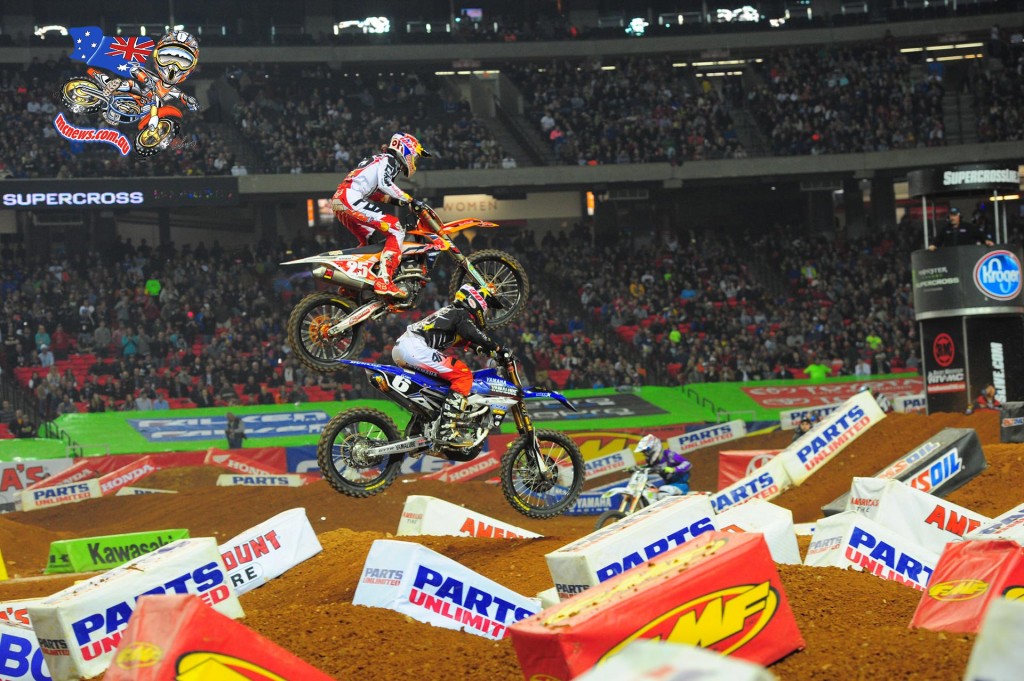 Jeremy Martin holds off last weekend's winner Marvin Musquin.