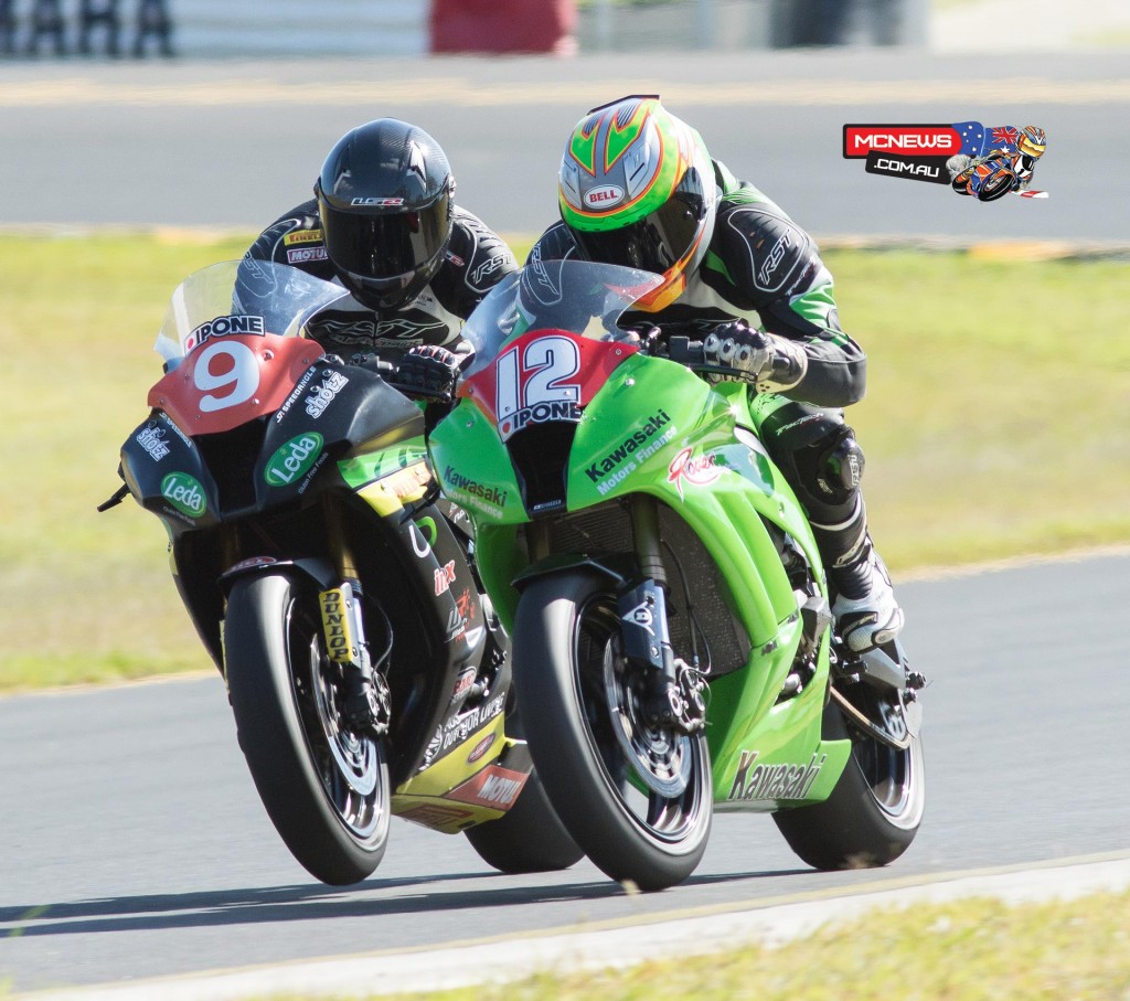 Matt Walters and Mike Jones tussled over seventh place at the FX season opener in race two but Walters was the man in front at the flag to claim that seventh position