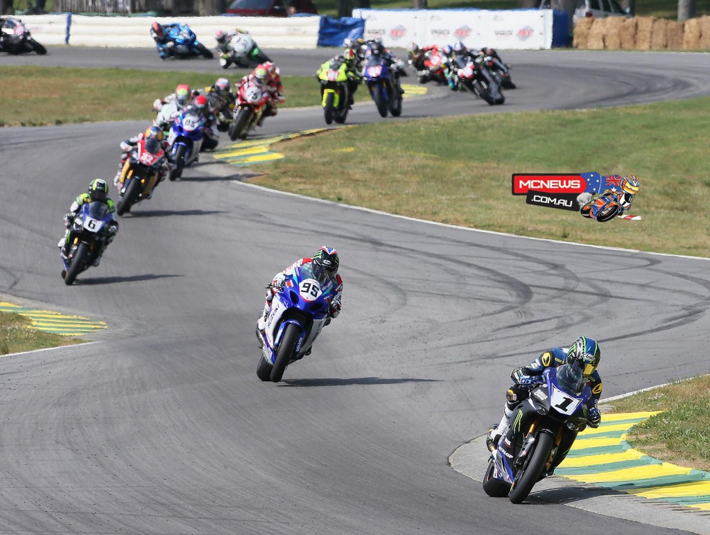 Josh Hayes (1) leads Roger Hayden (95), Cameron Beaubier (6) and the rest of the Superbike/Superstock 1000 pack at VIR.