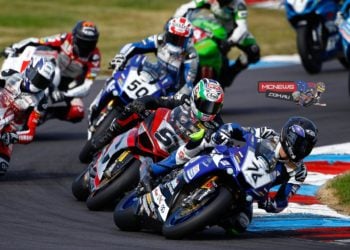 IDM Superbike Lausitzring 2015 - Max Neukirchner leads