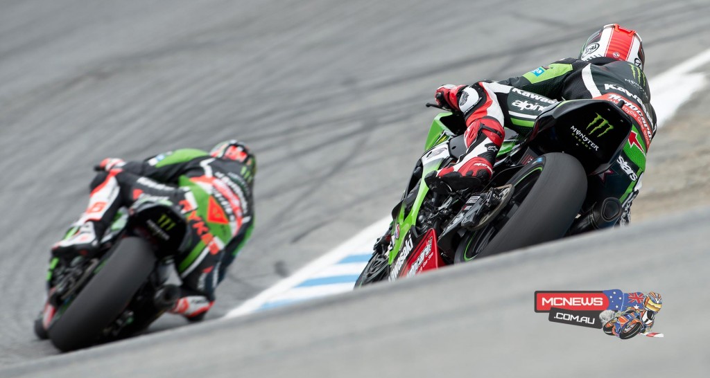 World SBK 2015 - Laguna Seca - Tom Sykes leads Jonathan Rea