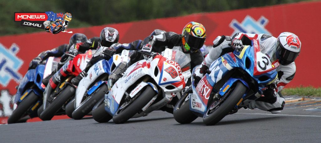 Sloan Frost leads a hungry Superbike pack at Hampton Downs 2014