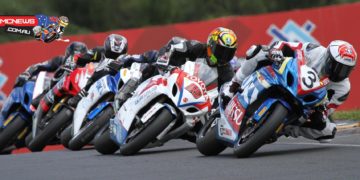 Sloan Frost leads a hungry Superbike pack at Hampton Downs 2014