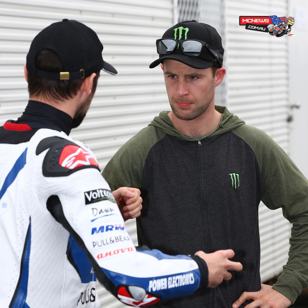 Jonathan Rea chats with fellow countryman Eugene Laverty during MotoGP testing early in 2016