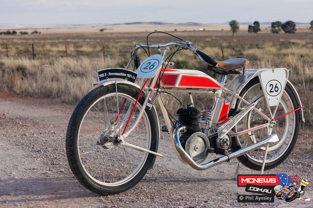 Peterborough Motorcycle Museum - South Australia - Image by Phil Aynsley - Yvel's Rennmaschine - 1921-1924 - Villiers two-stroke
