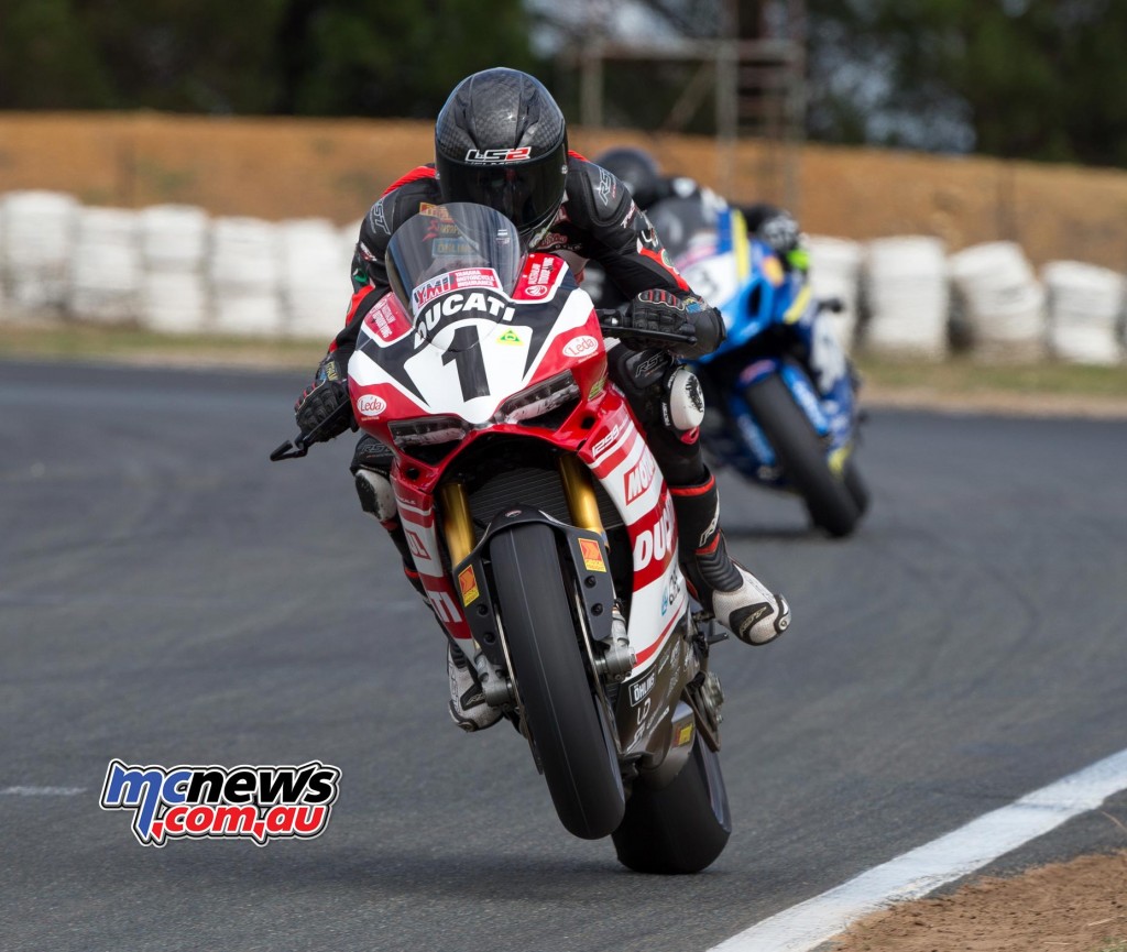 ASBK 2016  - Round Two - Wakefield Park - Image by Andrew GoslingASBK 2016  - Round Two - Wakefield Park - Image by Andrew Gosling