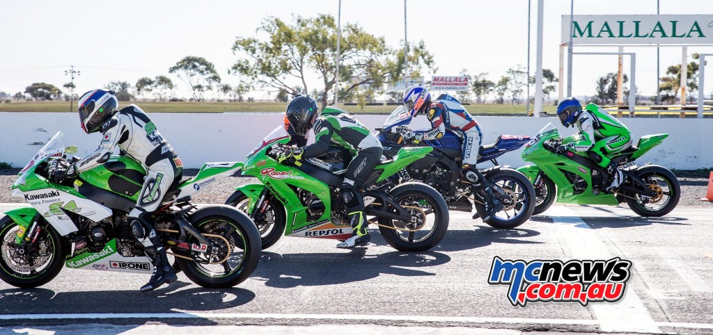 Swann Superbike Championship 2016 - Round Three - Mallala - Superbike Start