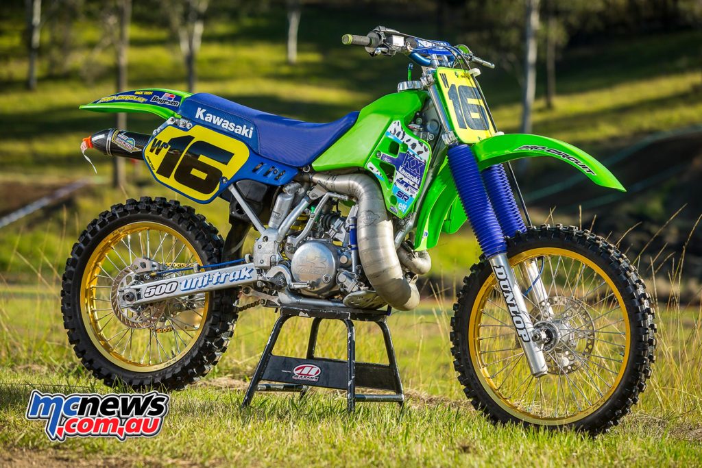 1989 Kawasaki KX500 - Brad Mustard - Image by Greg Smith - Wider foot pegs have been installed as the standard ones were like knives on the base of your boots they were that thin. Plus the teeth would break from the mounting plate (this is a good upgrade)