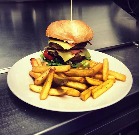 Grey Gum Cafe - Burger