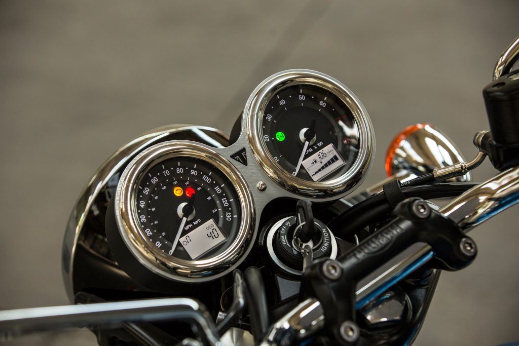 2017 Triumph Bonneville T100 dual clock instrumentation with digital displays.