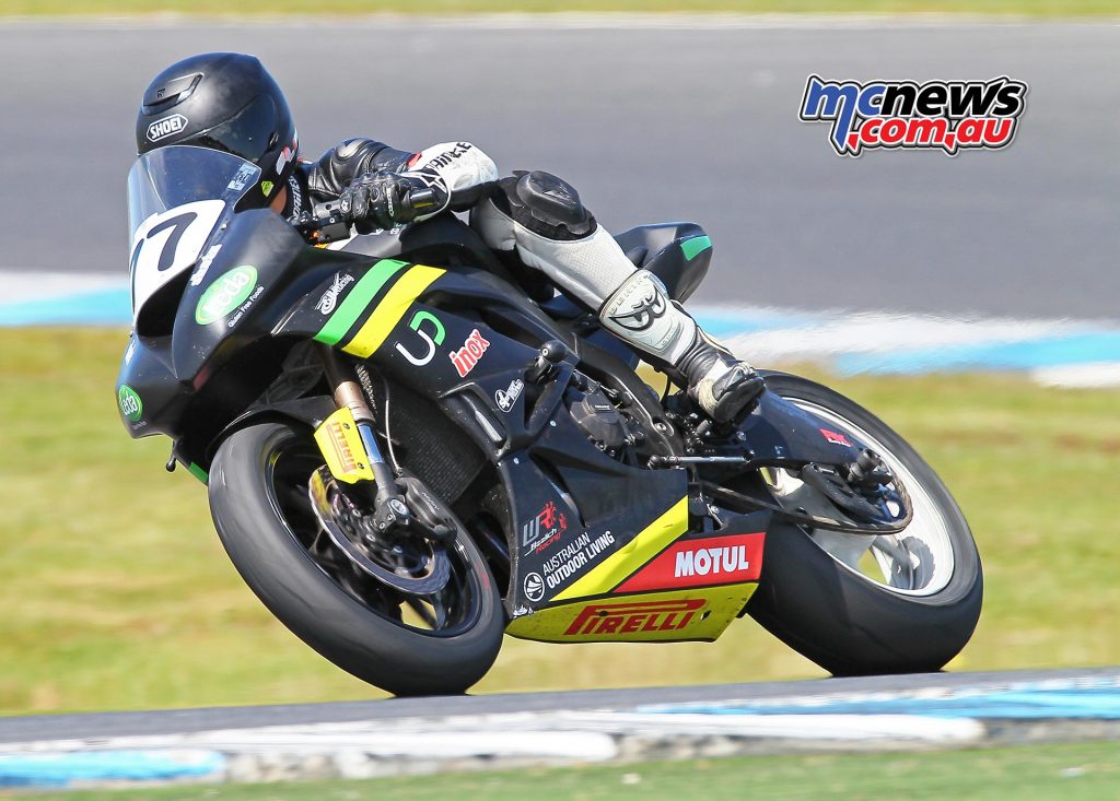Tom Toparis steps up to the Supersport ranks - Image by Steve Duggan SDpics