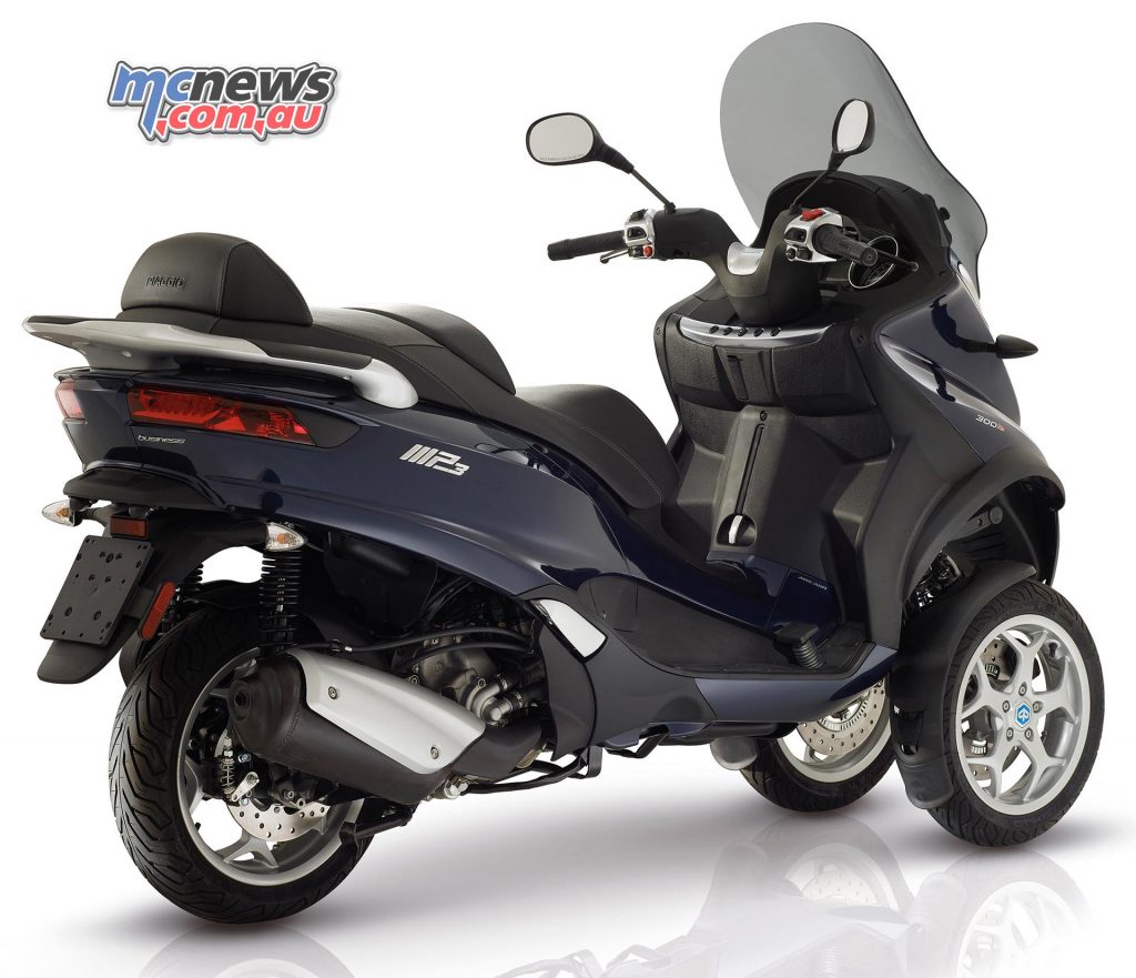 Piaggio MP3 300 Business. The tail of the new generation of MP3's is inspired by the Piaggio GT scooters.