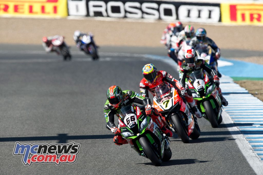 Tom Sykes leads Davies and Rea
