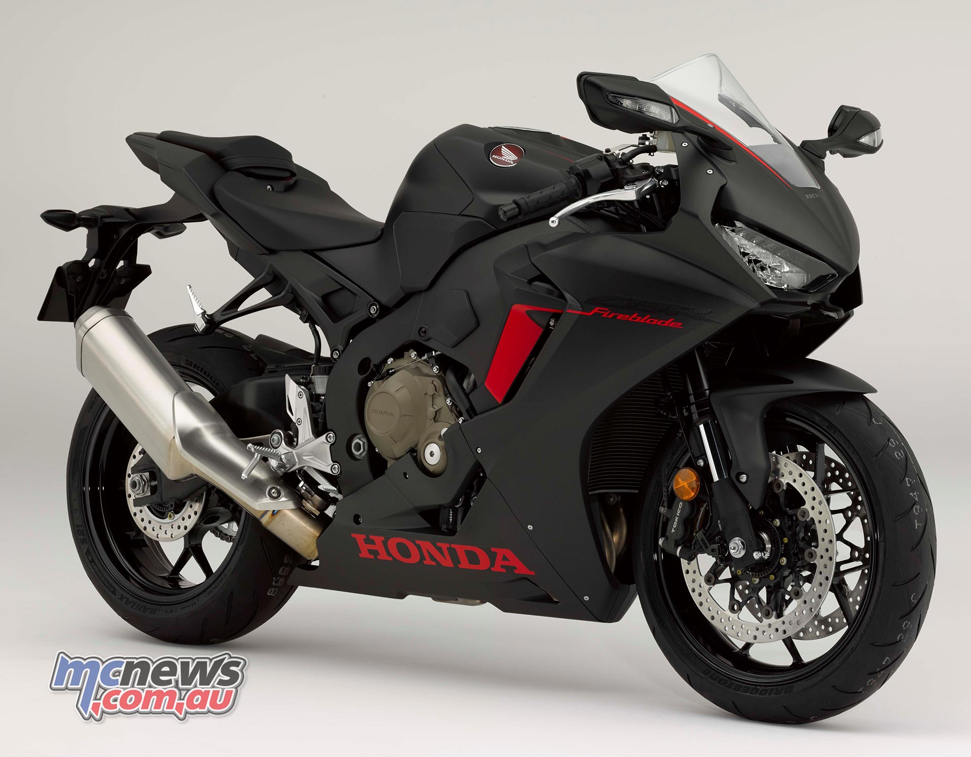 17 Honda Cbr1000rr Fireblade Motorcycle News Sport And Reviews