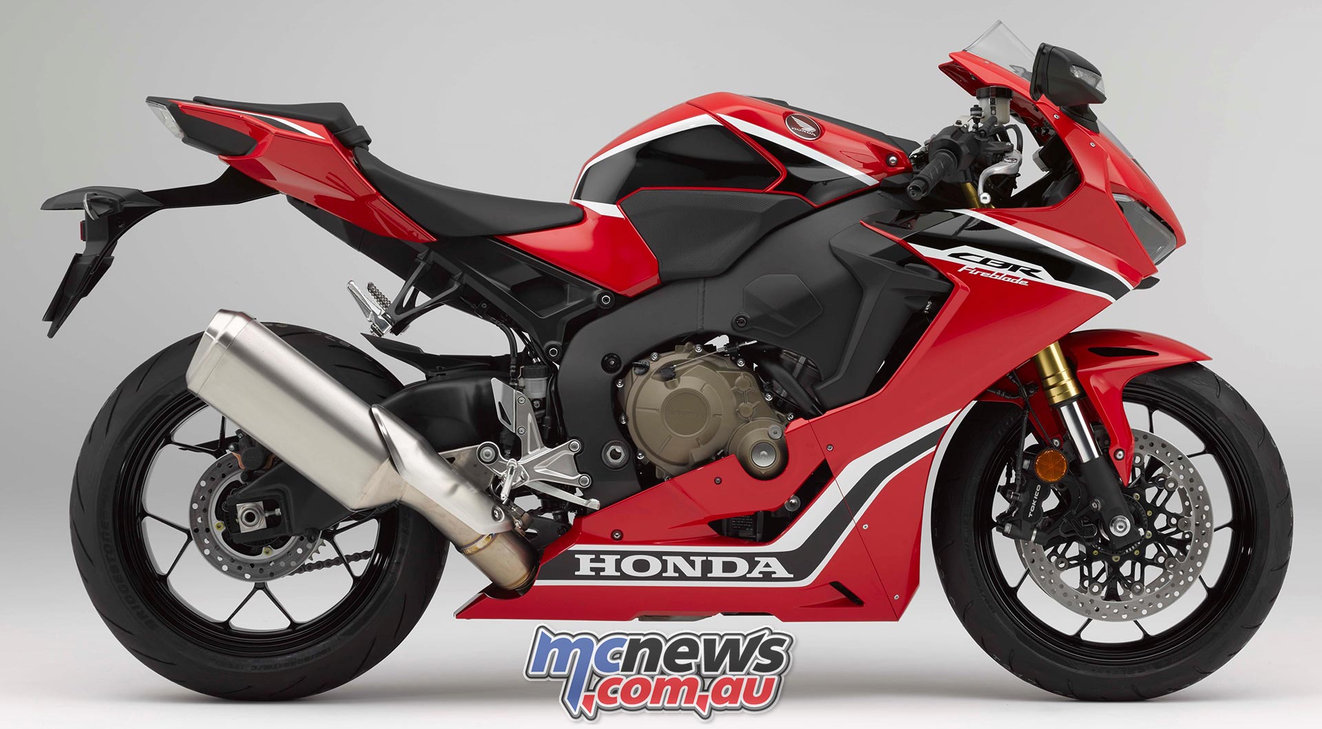 17 Honda Cbr1000rr Fireblade Motorcycle News Sport And Reviews