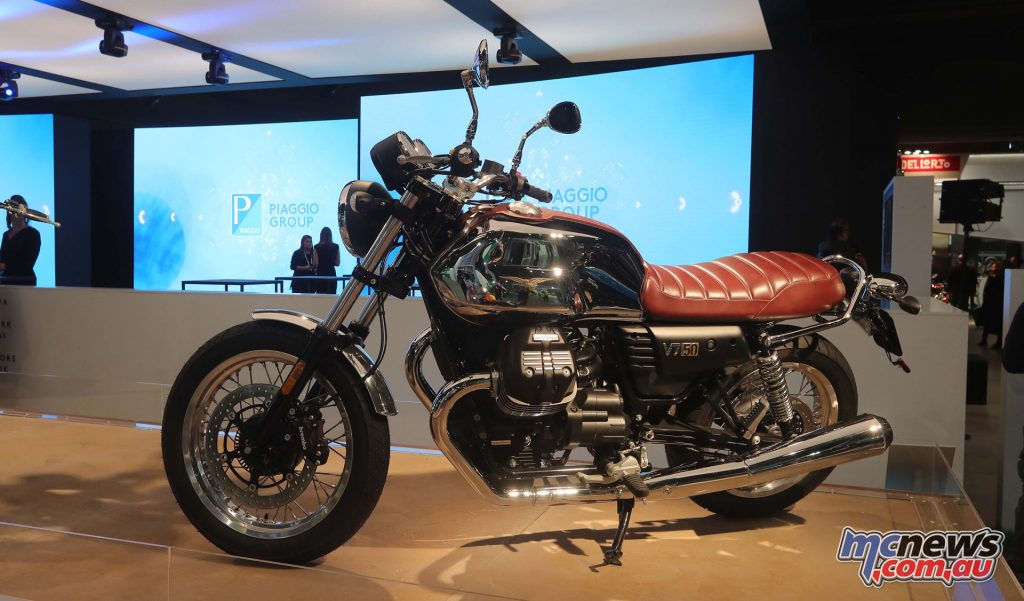 2017 Moto Guzzi V7 III Anniversario - EICMA 2016