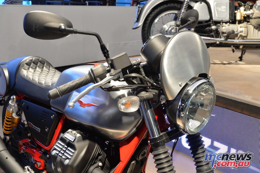 2017 Moto Guzzi V7 III Racer - EICMA 2016