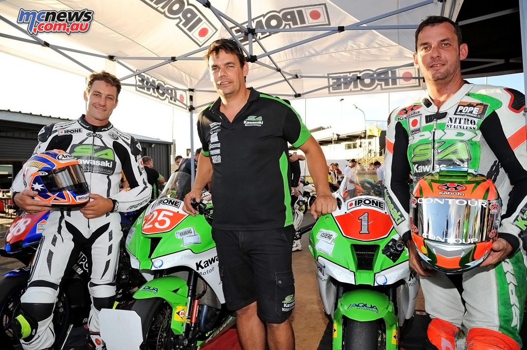 2016 Australasian Superbike Championship - Josh Brookes, Kelvin Reilly, Robbie Budgen