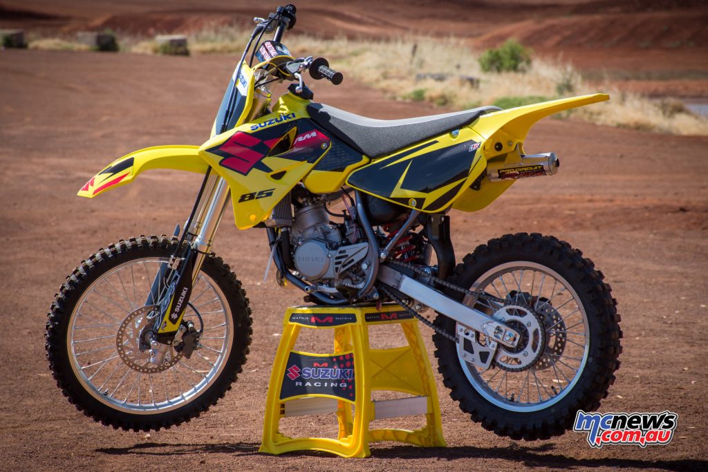 2017 Suzuki RM85 - bonus Race Kit