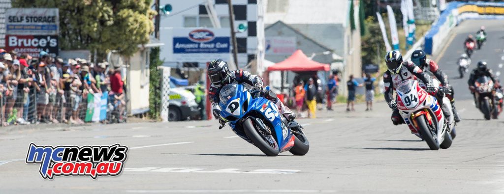 Michael Dunlop endured machine difficulties on the Cemetery Circuit. Image by Craig Dawson