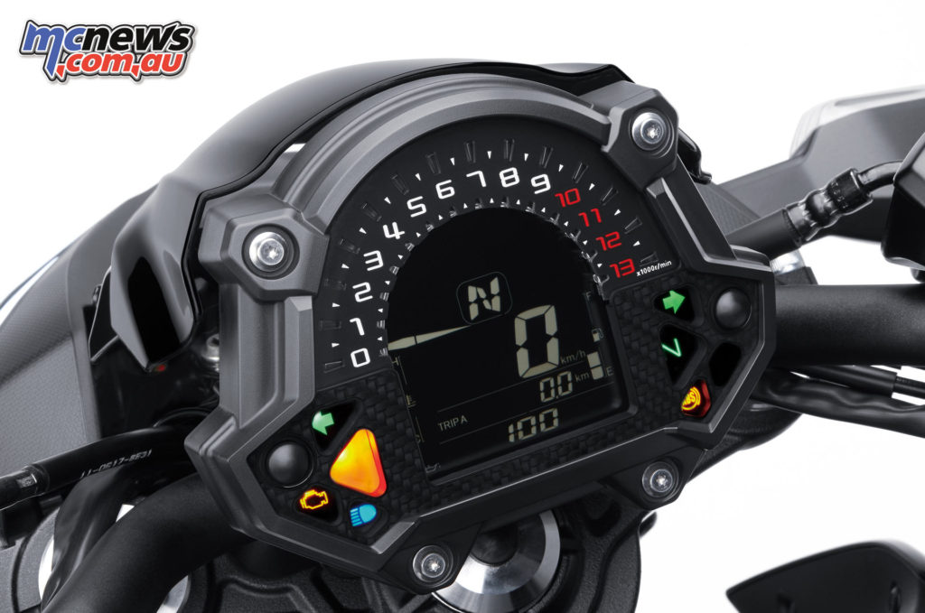 2017 Kawasaki Z650 - digital multifunction display with gear indicator