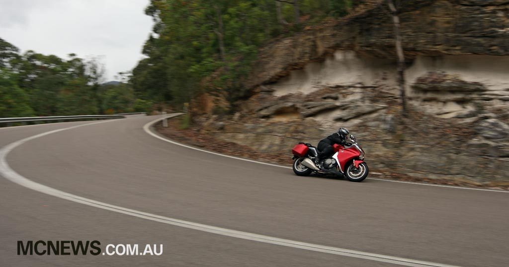 Riding Around Australia - 2010 Honda VFR1200F