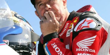 Glenn Irwin takes premier prize at 2017 North West 200