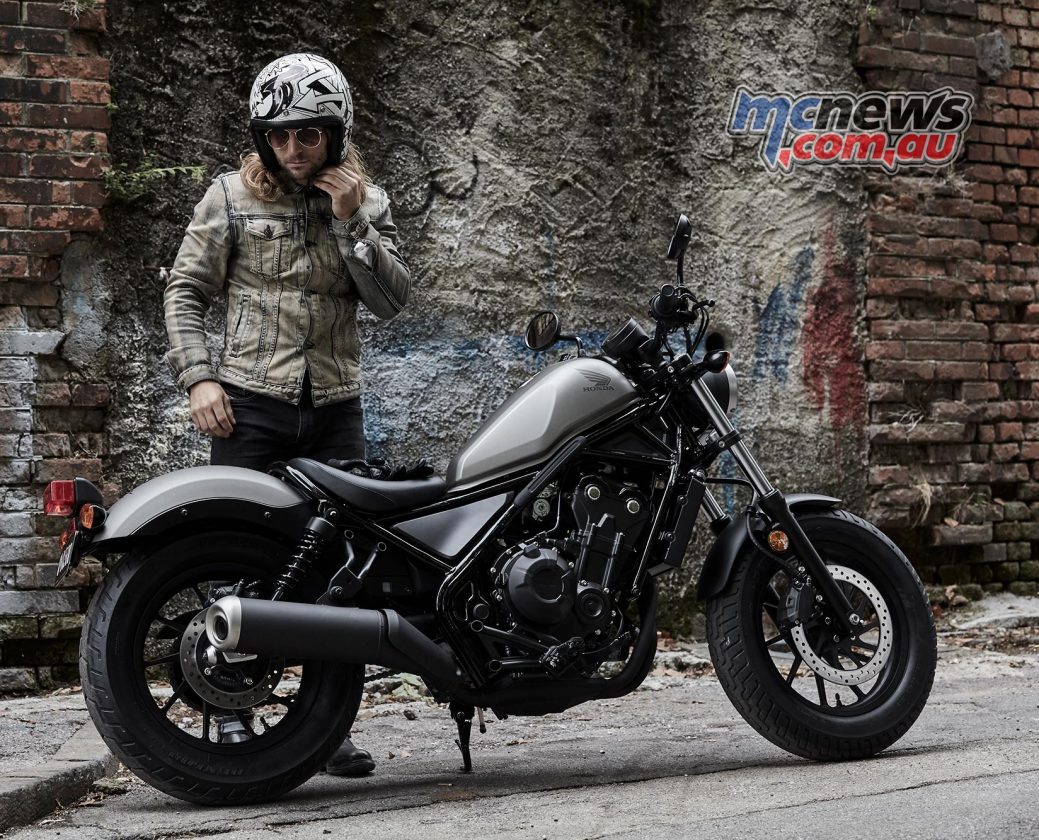 Honda CMX 500 Motorcycle Test | LAMS Bobber | MCNews