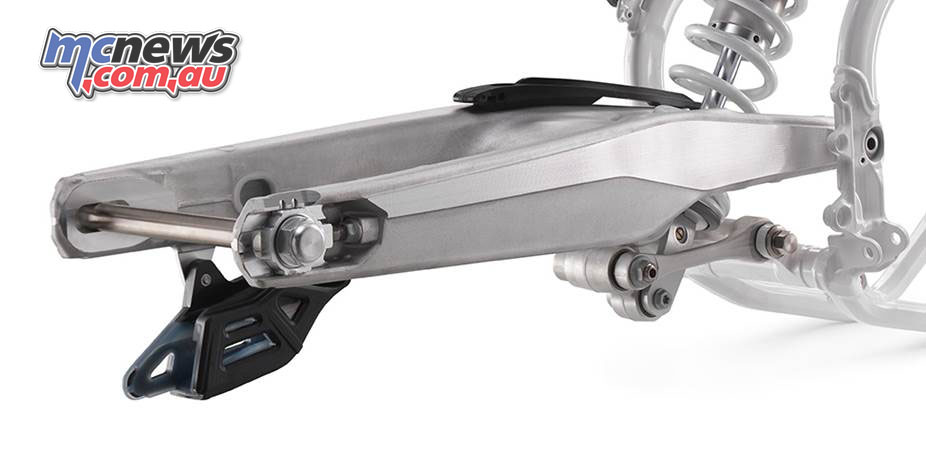 A hollow, cast aluminium swingarm is fitted to the 2018 Enduro range
