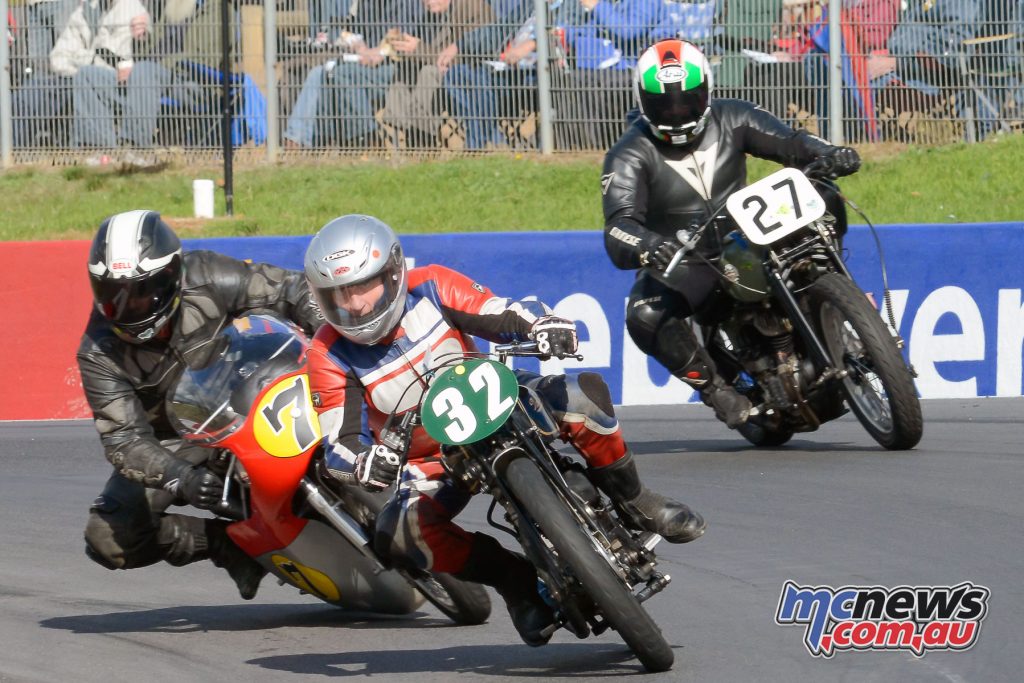 Ronnie Matthews (#32 Velocette) leading Garth Francis (#7 Norton Manx ESO) and Dave Philpots (#27 Harley WLA) at Winton