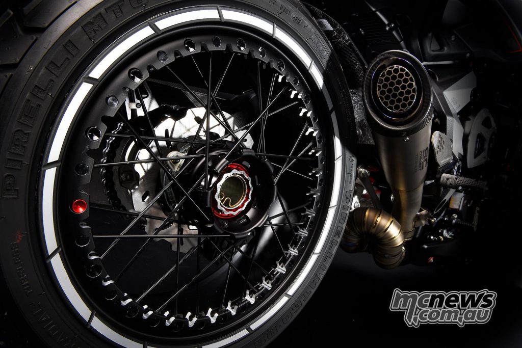 Wire-spoked machined Kineo wheels