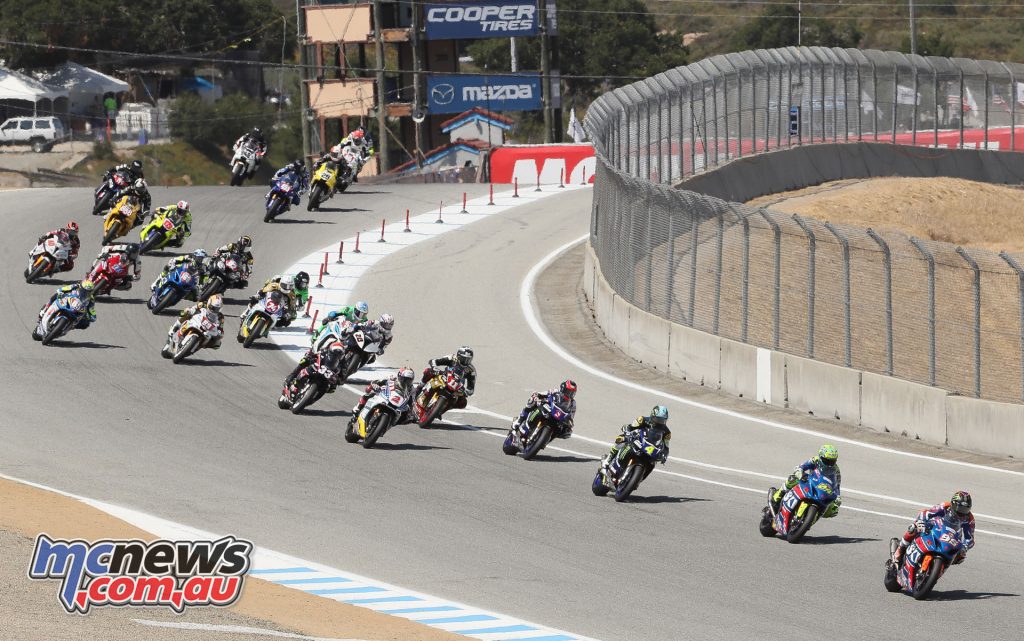 Toni Elias leading the superbike field