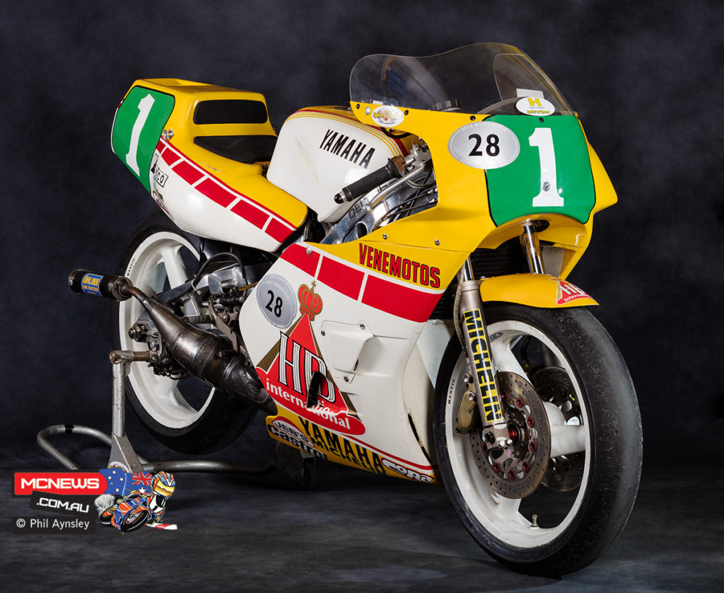 1986 Carlos Lavado Yamaha YZR250 (OW82)