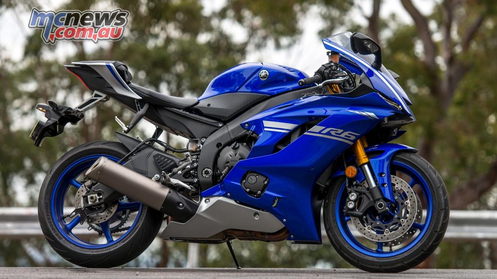 R1 derived styling brings the R6 up to date in that regard, along with updated suspension, front brakes and electronics 