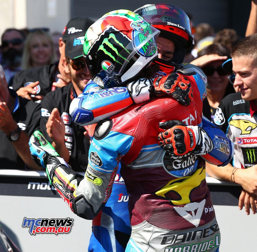 Moto2 Aragon 2017 - Image by AJRN - The two prime combatants embrace after the race - Franco Morbidelli and Mattia Pasini