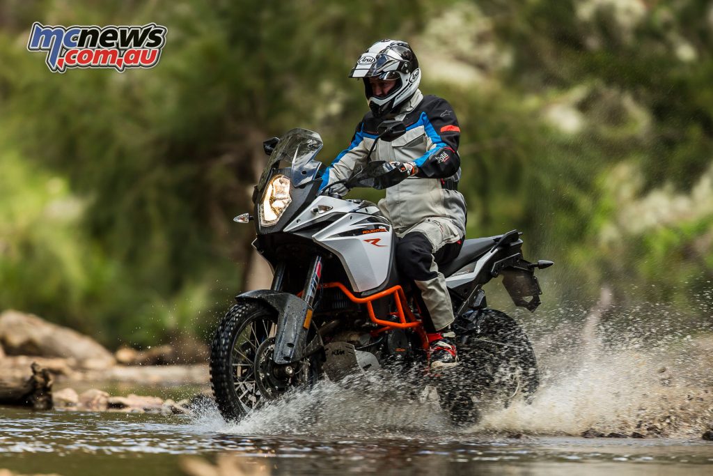 The 1090 R feels instantly lighter and much less powerful with 125hp on offer