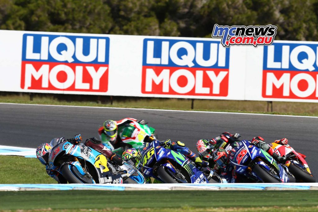 Jack Miller hunted by the MotoGP Field betweens turn 10 and 11 - Image by AJRN
